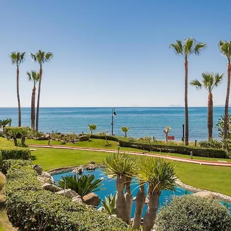 Mediterranean Bliss - 3 Bedroom Ground Floor Apartment *