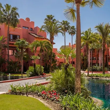 Mediterranean Bliss - 3 Bedroom Ground Floor Apartment