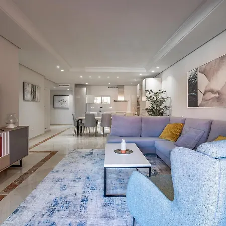 Mediterranean Bliss - 3 Bedroom Ground Floor Apartment *